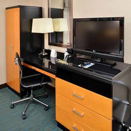 Holiday Inn Express Kennedy Airport, An Ihg Hotel New York Eksteriør billede
