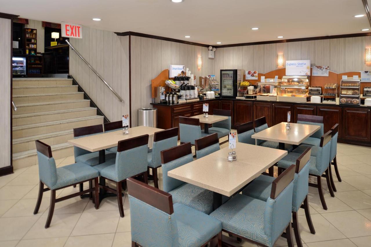 Holiday Inn Express Kennedy Airport, An Ihg Hotel New York Eksteriør billede