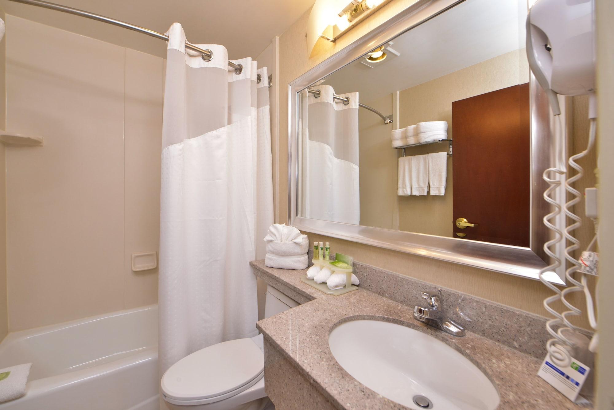 Holiday Inn Express Kennedy Airport, An Ihg Hotel New York Eksteriør billede