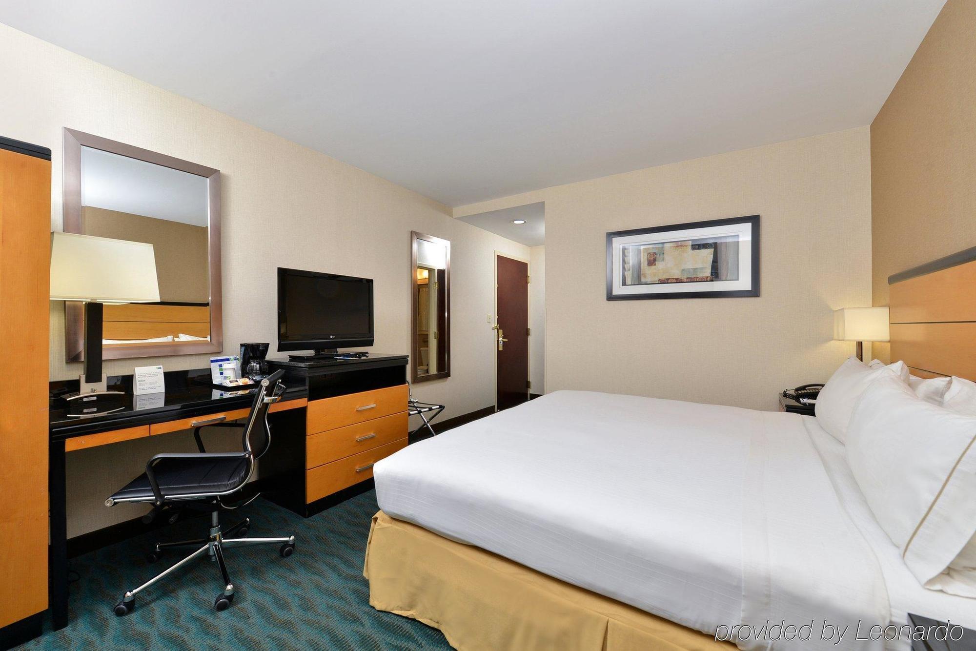 Holiday Inn Express Kennedy Airport, An Ihg Hotel New York Eksteriør billede
