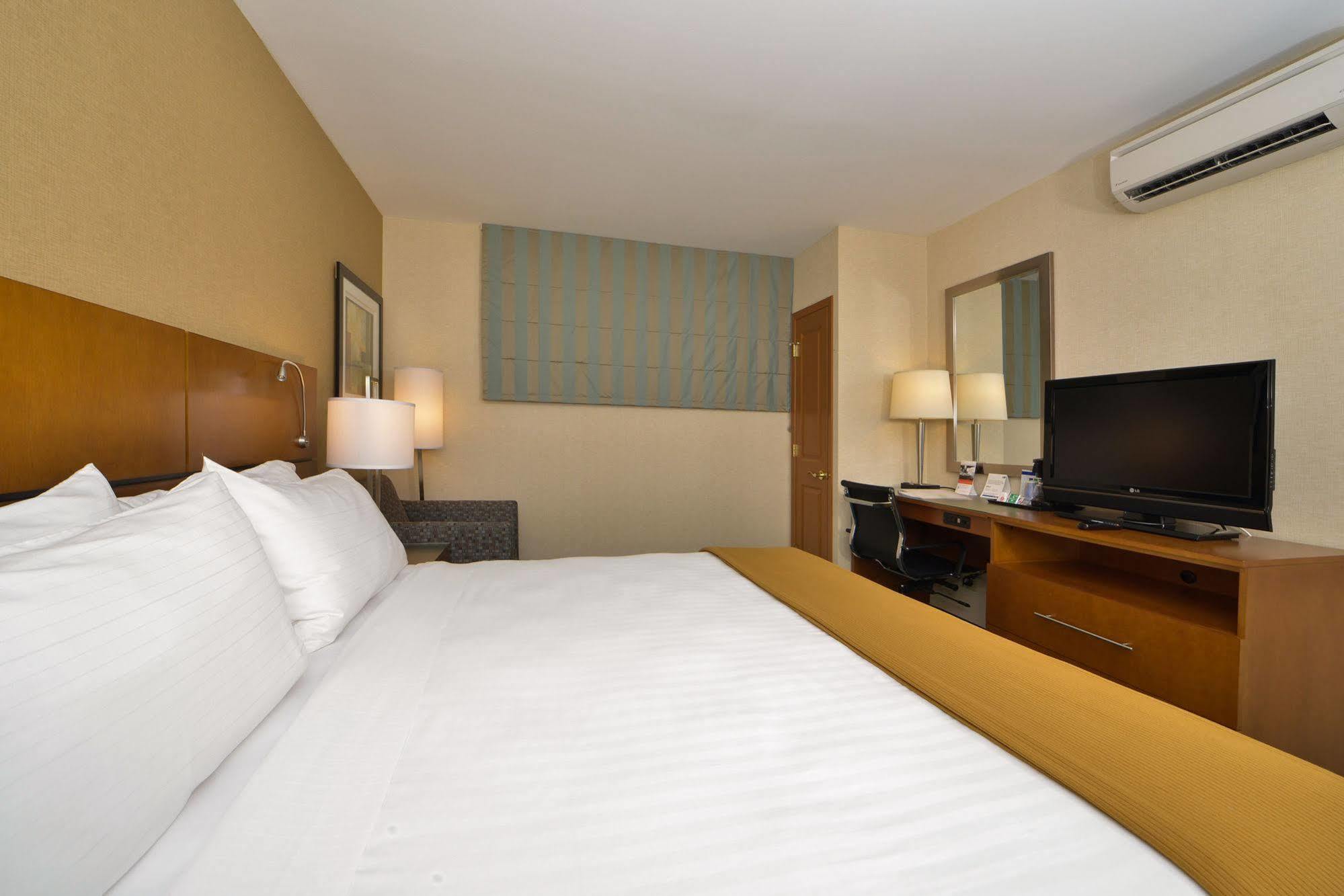 Holiday Inn Express Kennedy Airport, An Ihg Hotel New York Eksteriør billede